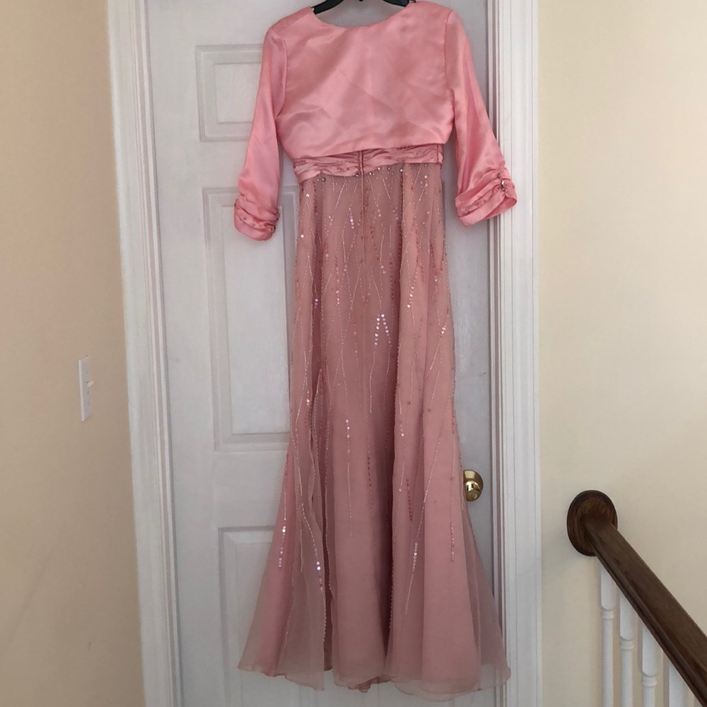 Dress - Picture 7 of 7